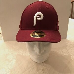 New Era 59Fifty Philadelphia Phillies On Field Cap Sz 7 1/8 - 2019 Alt2 Burgundy